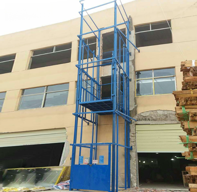 上犹建材厂室外物料提升